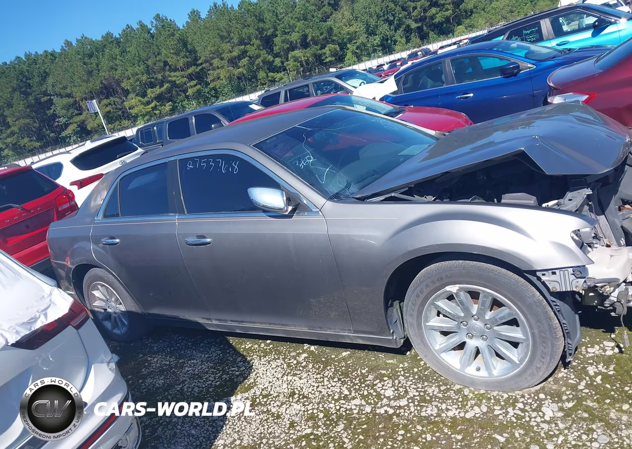 2012 Chrysler 300 Limited VIN:2C3CCACGXCH199615 - 13