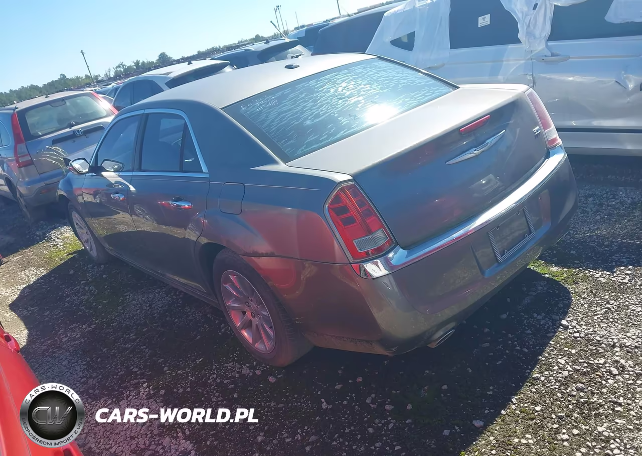 2012 Chrysler 300 Limited VIN:2C3CCACGXCH199615 - 3