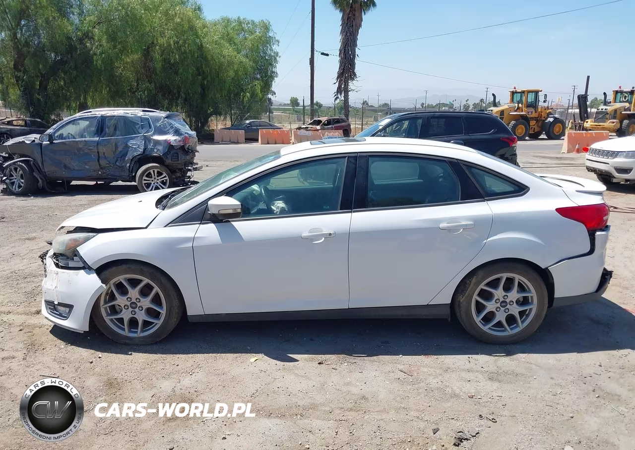 2015 Ford Focus Se VIN:1FADP3F20FL348689 - 14