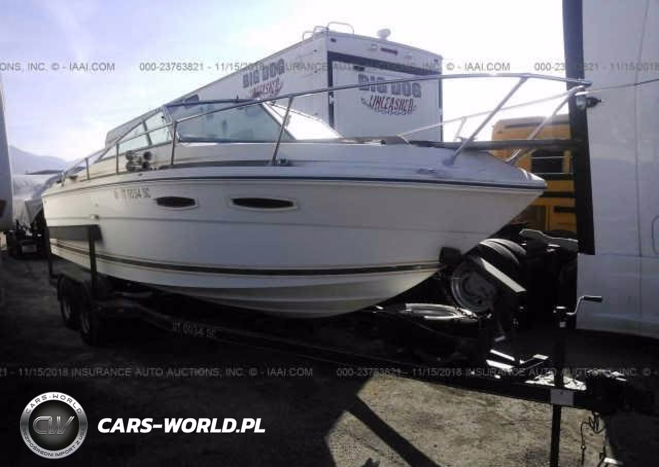 1983 Sea Ray Boat