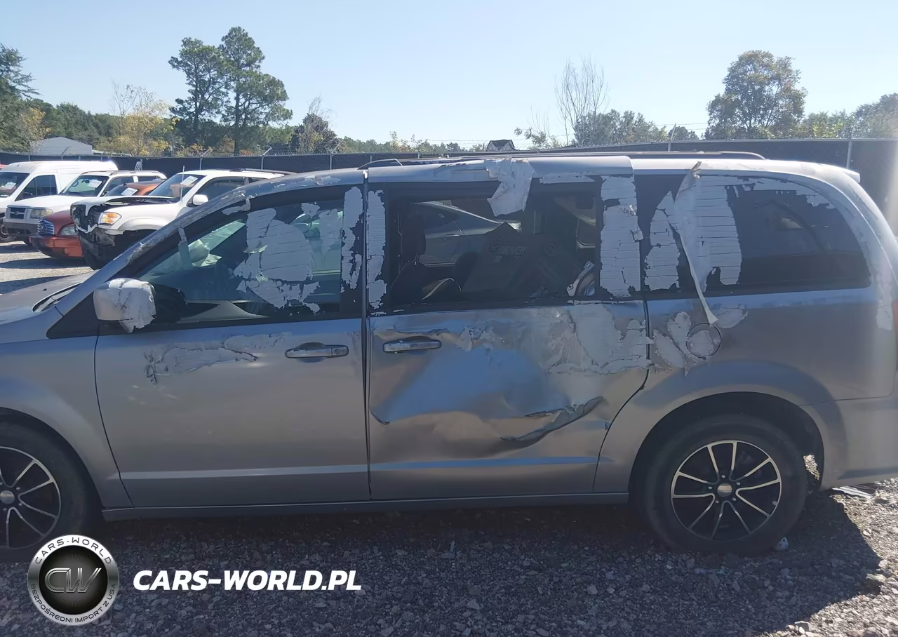 2018 Dodge Grand Caravan Gt VIN:2C4RDGEG8JR359937 - 14