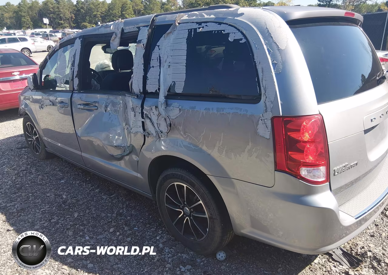 2018 Dodge Grand Caravan Gt VIN:2C4RDGEG8JR359937 - 3