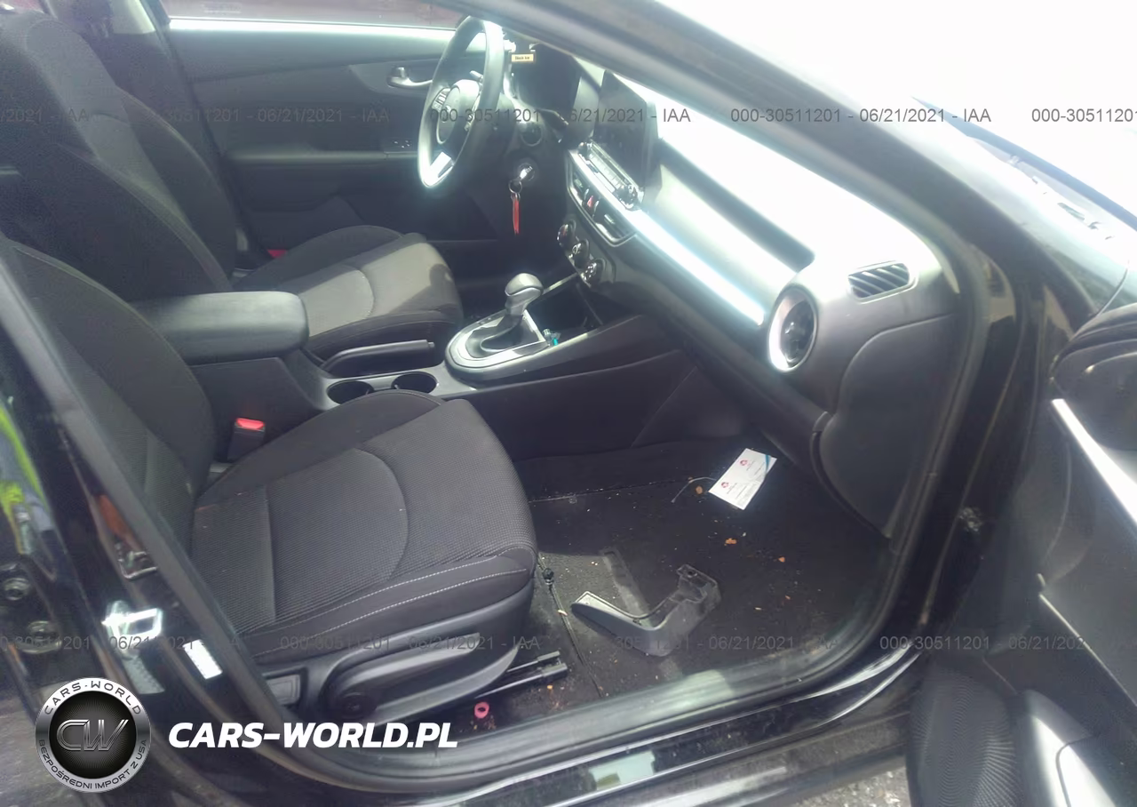 2020 Kia Forte Lxs VIN:3KPF24AD5LE232179 - 5