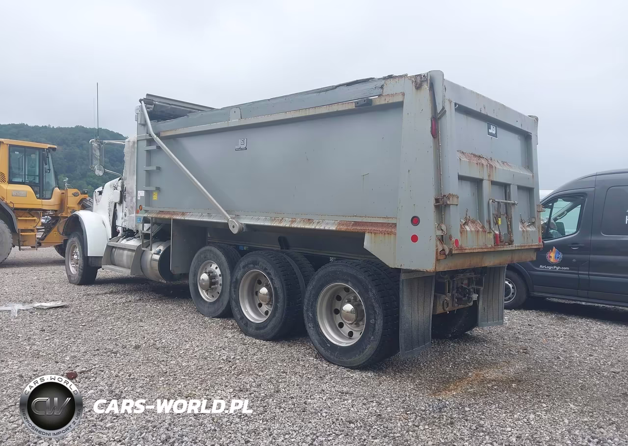2018 Peterbilt 365 VIN:1NPSXPEX3JD460839 - 3