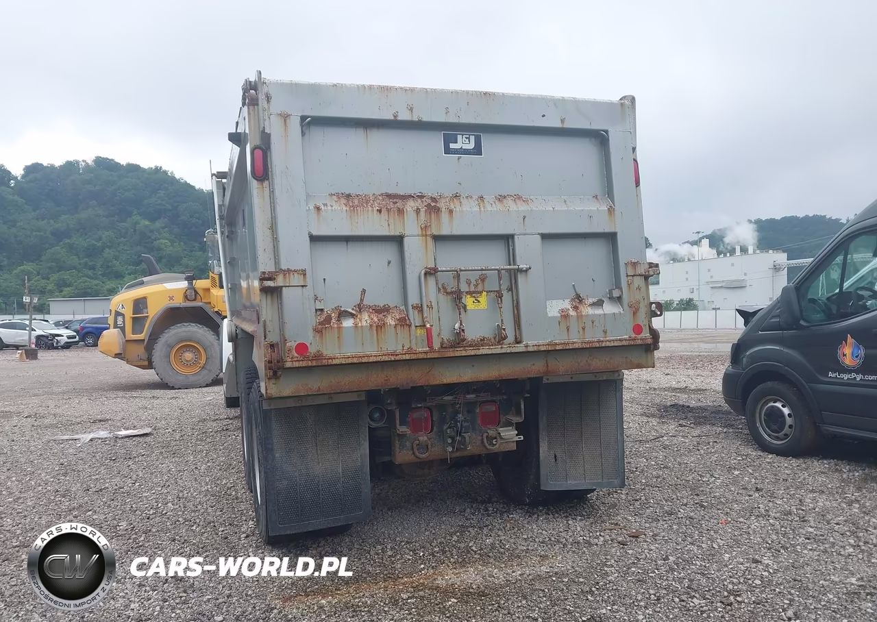 2018 Peterbilt 365 VIN:1NPSXPEX3JD460839 - 8