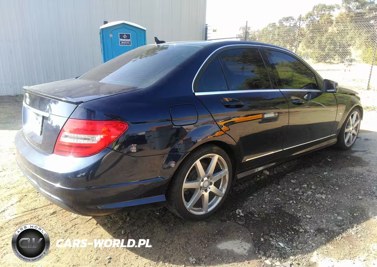2012 Mercedes-Benz C 250 Sport-Luxury VIN:WDDGF4HB4CR216630 - 4