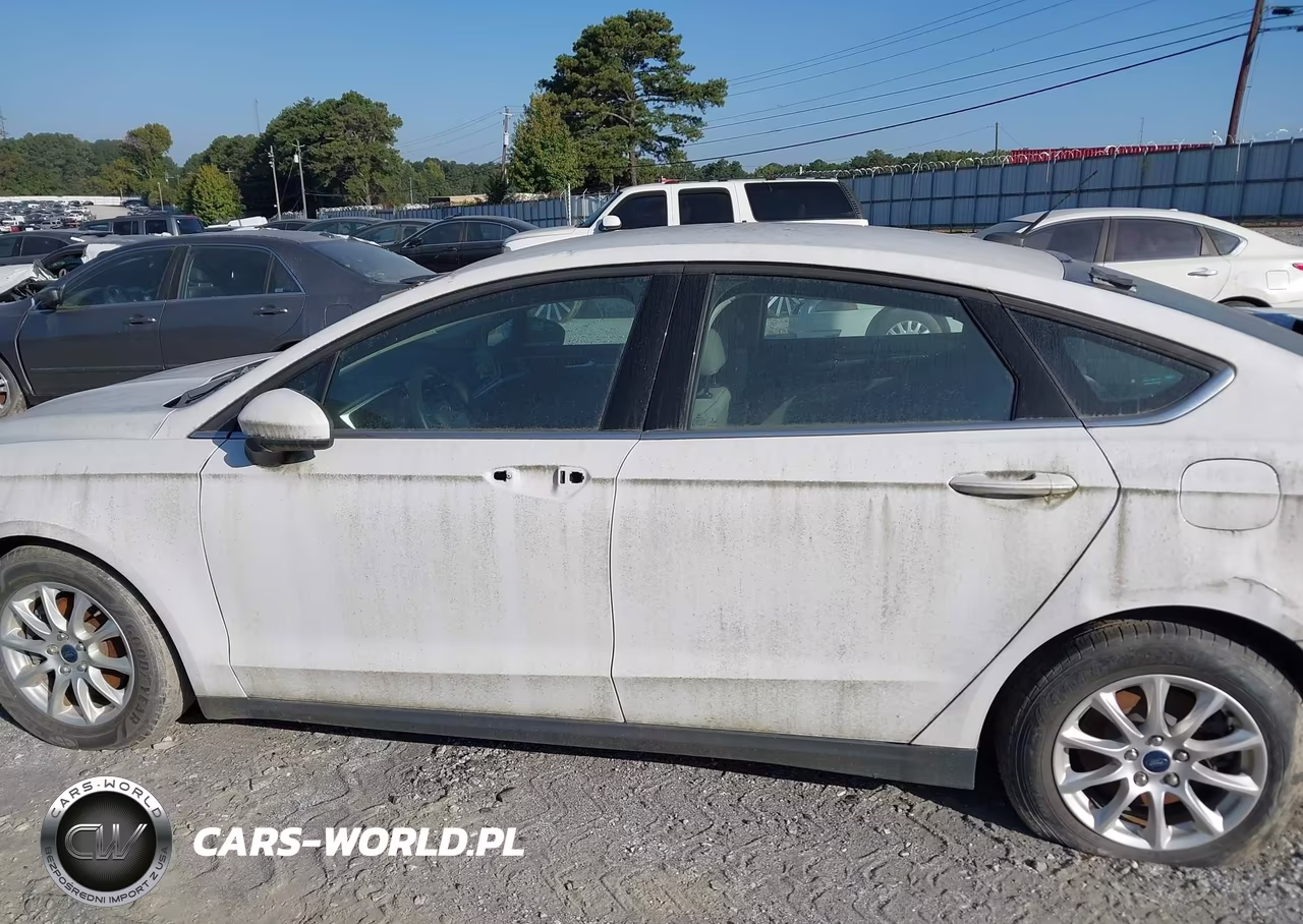 2015 Ford Fusion S VIN:1FA6P0G75F5130298 - 14