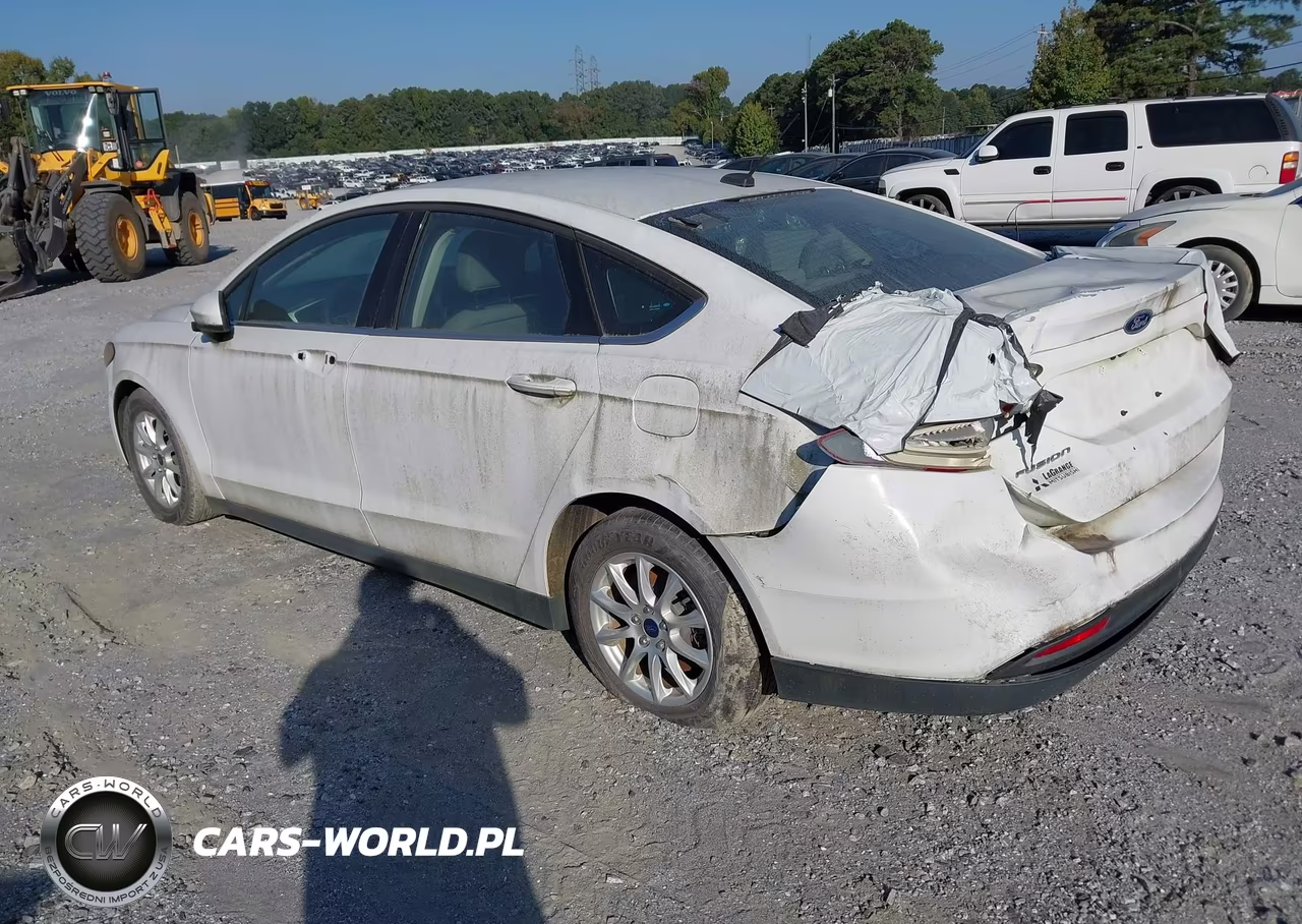 2015 Ford Fusion S VIN:1FA6P0G75F5130298 - 3
