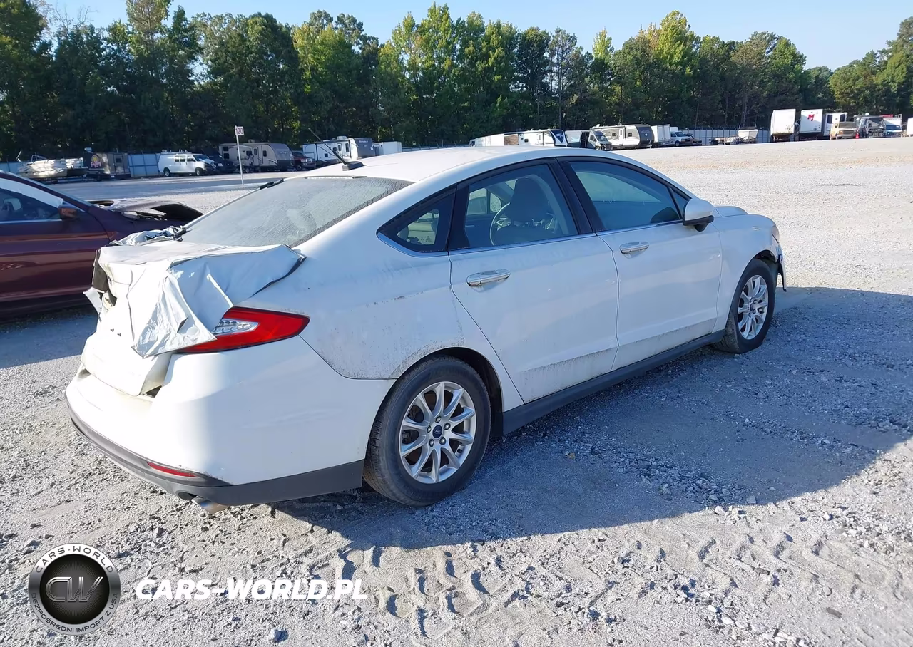 2015 Ford Fusion S VIN:1FA6P0G75F5130298 - 4