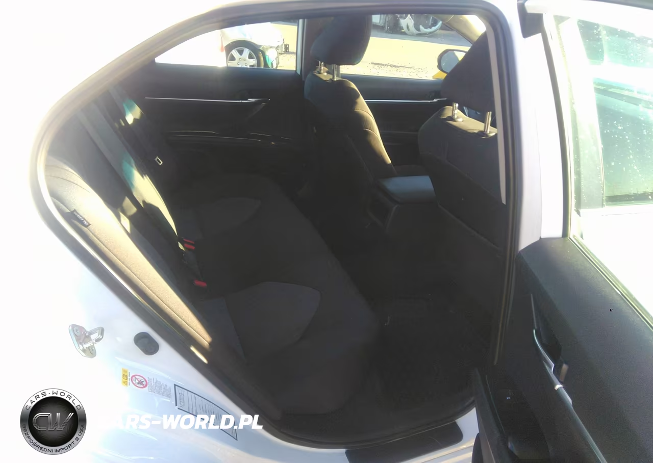 2019 Toyota Camry Le VIN:4T1B11HK8KU740596 - 8