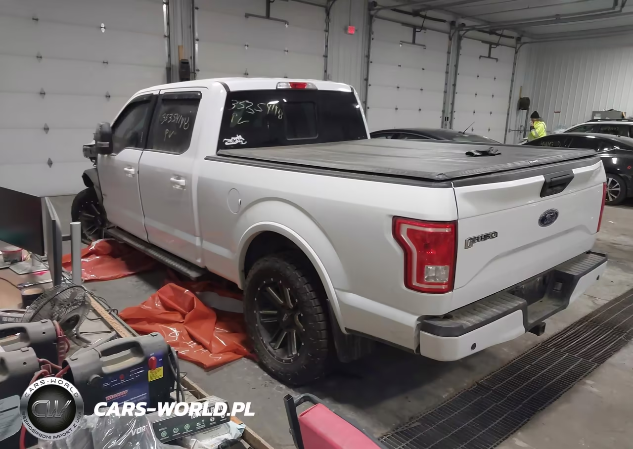 2017 Ford F-150 Xlt VIN:1FTFW1EG3HFC20665 - 3