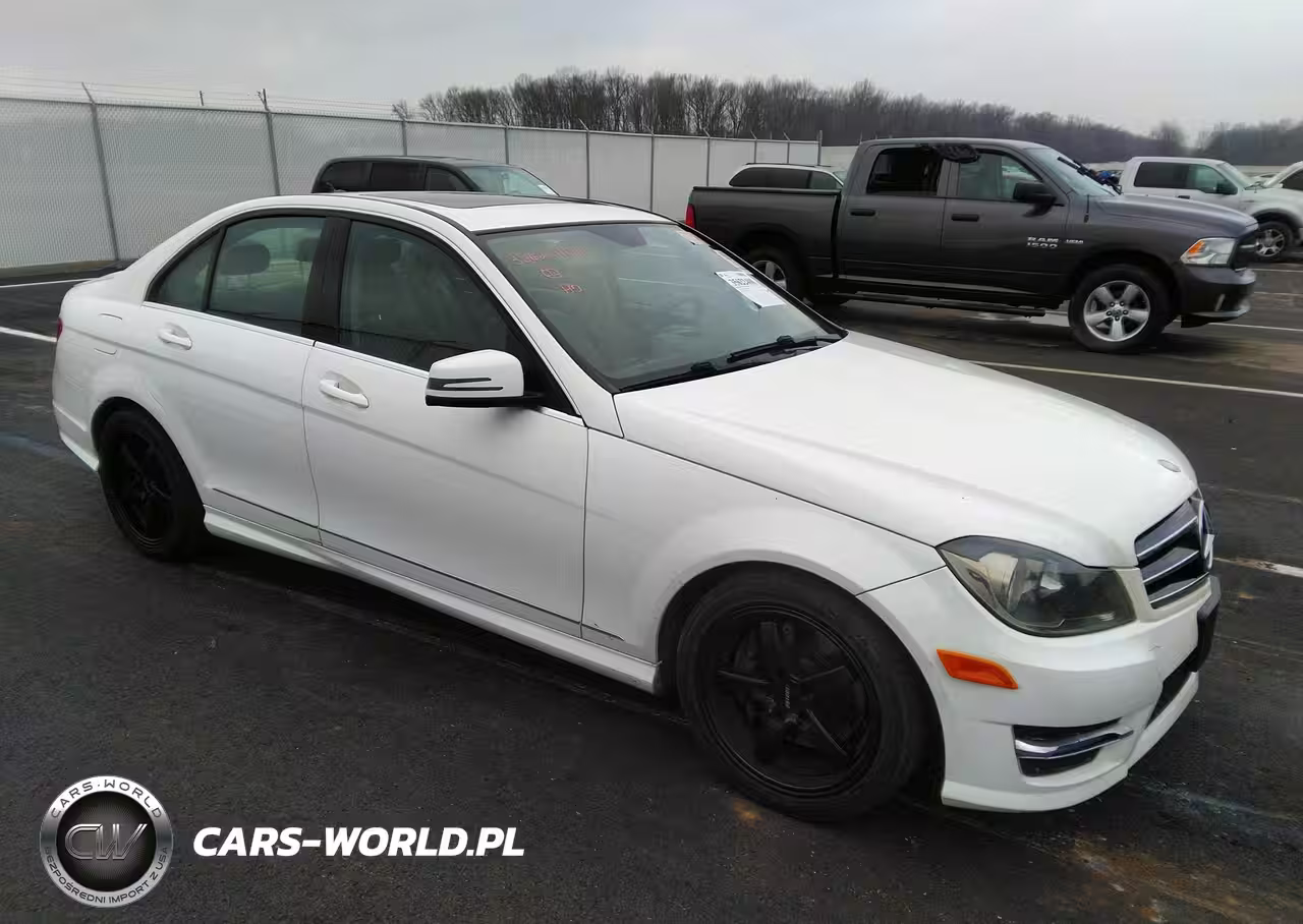 2014 Mercedes-Benz C 300 Sport 4Matic-Luxury 4Matic