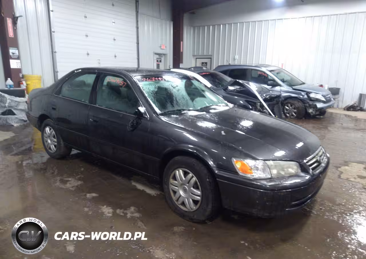 2001 TOYOTA CAMRY LE