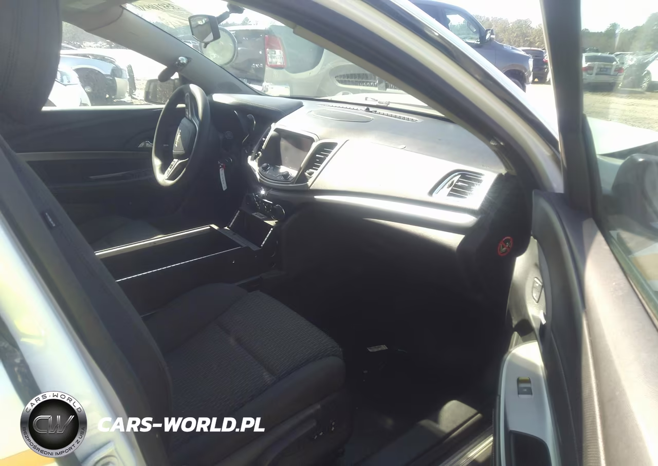 2016 Chevrolet Caprice Police VIN:6G3NS5U20GL203216 - 5