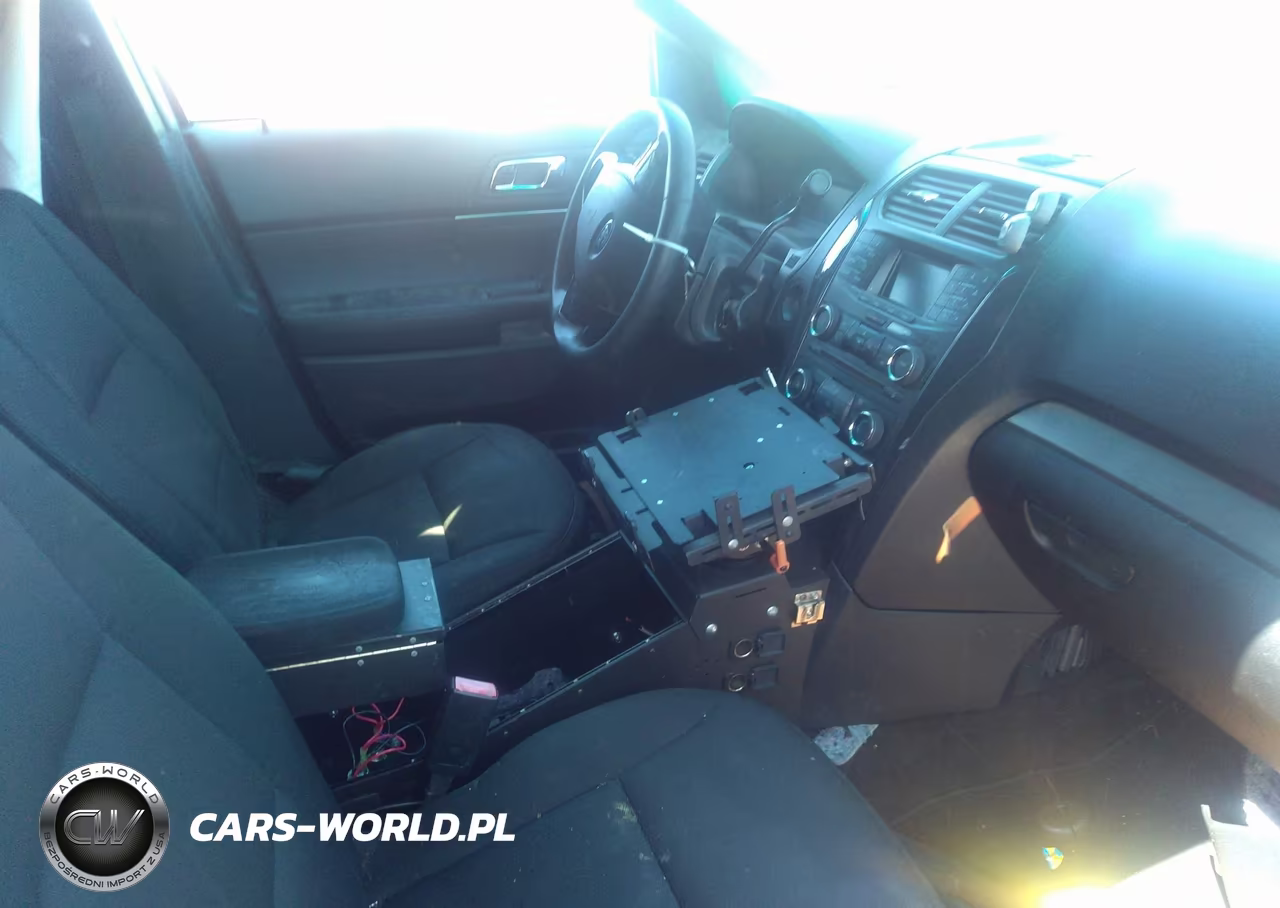 2016 Ford Utility Police Interceptor VIN:1FM5K8AR4GGB35717 - 5