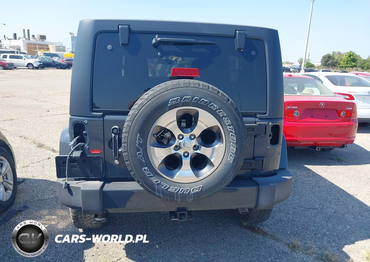 2016 Jeep Wrangler Unlimited Sahara VIN:1C4BJWEG0GL326999 - 16