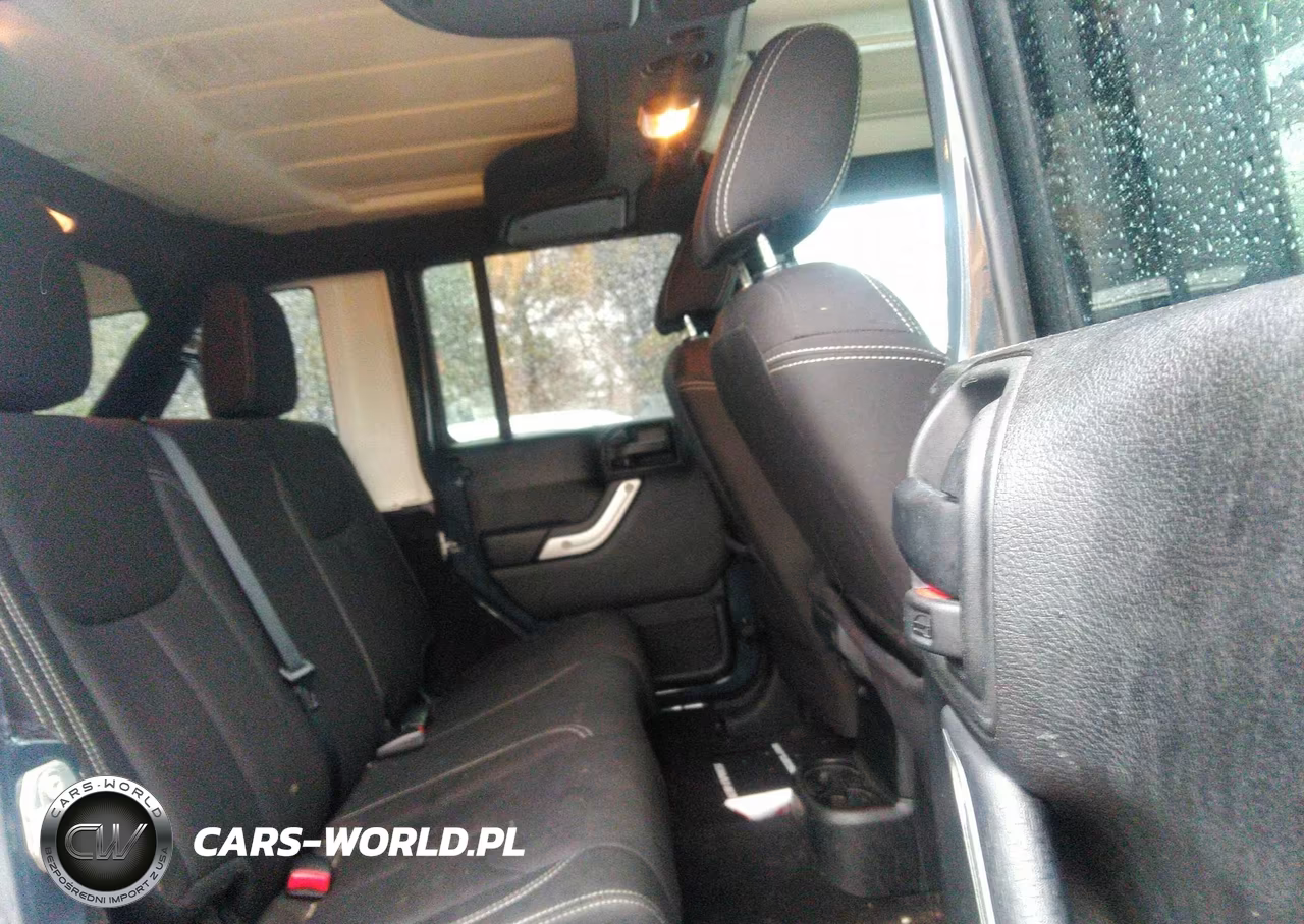 2016 Jeep Wrangler Unlimited Sahara VIN:1C4BJWEG0GL326999 - 8