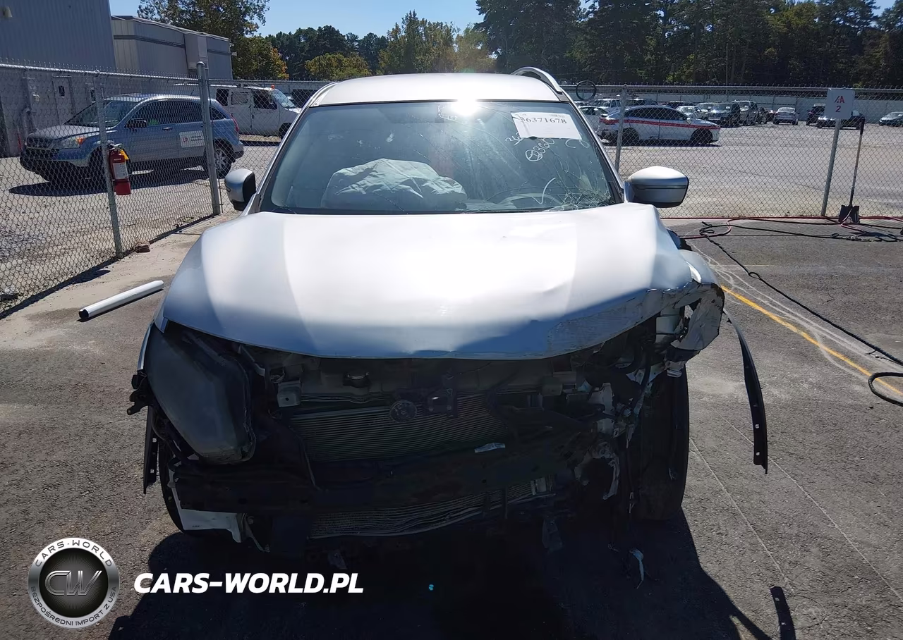 2015 Nissan Rogue S VIN:KNMAT2MV1FP522519 - 13