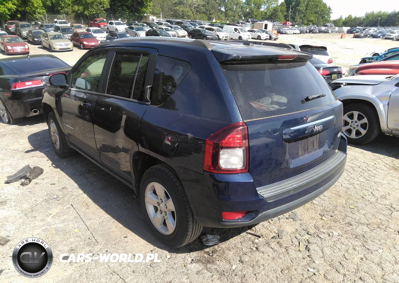 2016 Jeep Compass Latitude VIN:1C4NJCEA5GD769375 - 3
