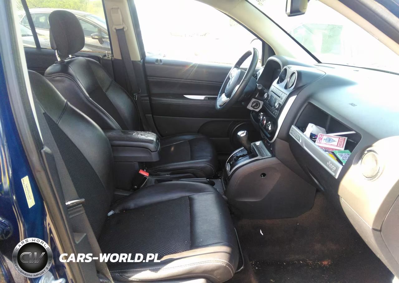 2016 Jeep Compass Latitude VIN:1C4NJCEA5GD769375 - 5