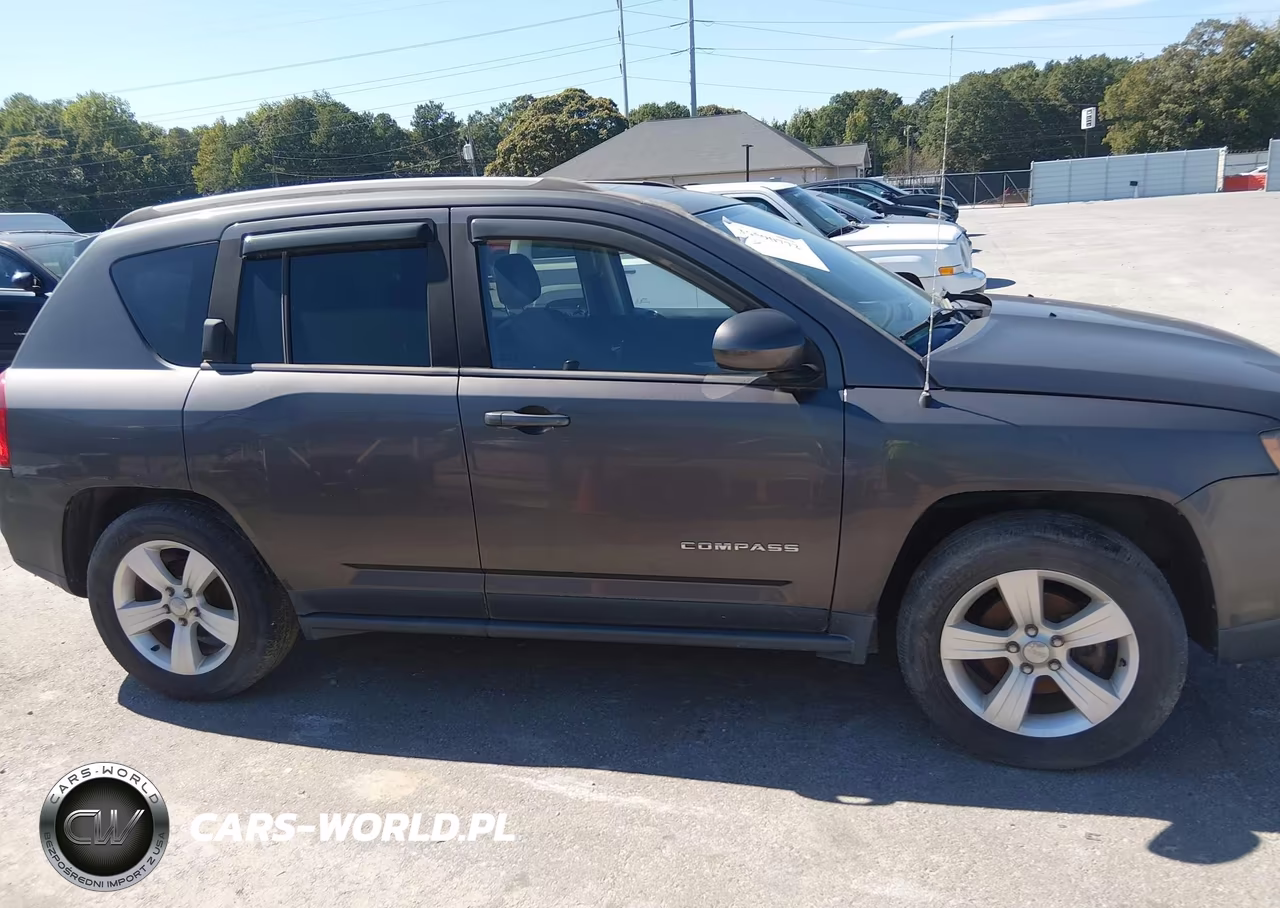 2015 Jeep Compass Latitude VIN:1C4NJDEB0FD258945 - 13