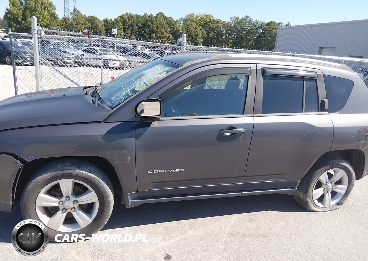 2015 Jeep Compass Latitude VIN:1C4NJDEB0FD258945 - 14