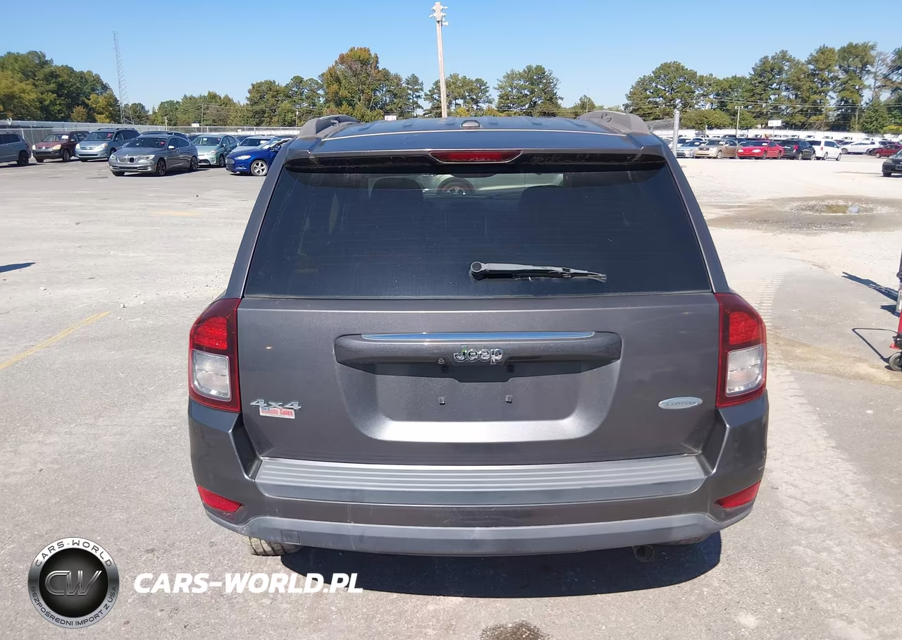 2015 Jeep Compass Latitude VIN:1C4NJDEB0FD258945 - 16