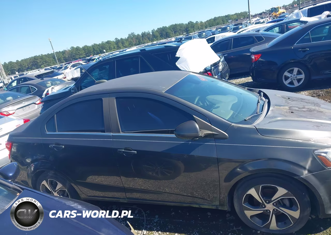 2018 Chevrolet Sonic Premier Auto VIN:1G1JF5SBXJ4107168 - 13