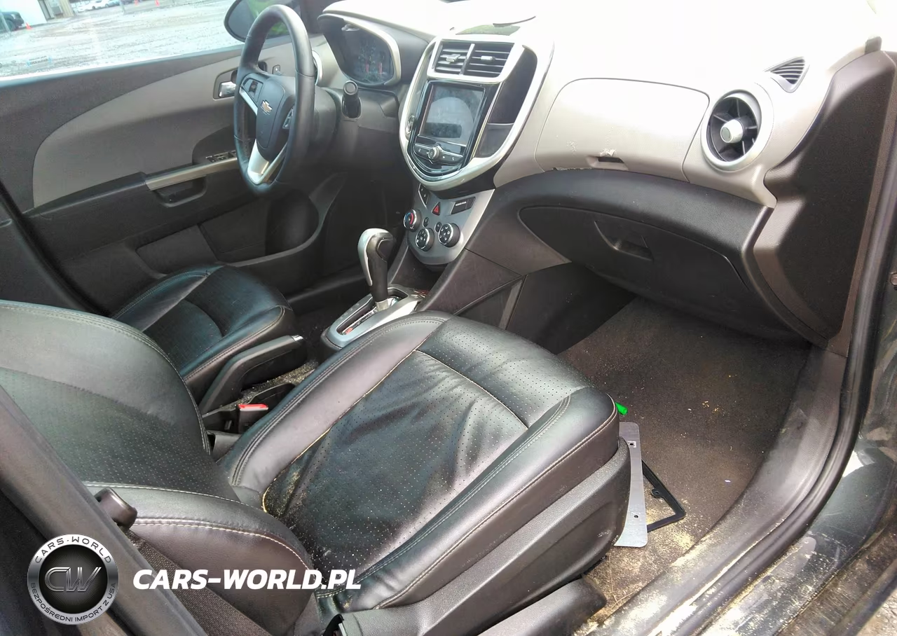 2018 Chevrolet Sonic Premier Auto VIN:1G1JF5SBXJ4107168 - 5