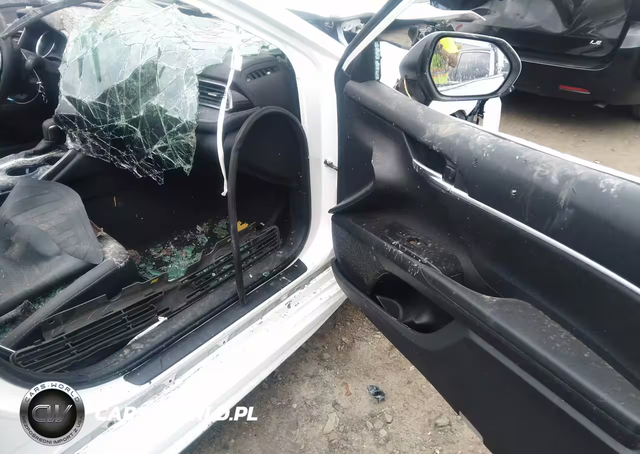 2019 Toyota Camry Se VIN:4T1B11HK4KU758139 - 5