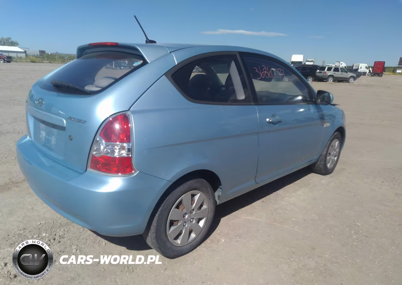 2010 Hyundai Accent Gs VIN:KMHCM3AC4AU162926 - 4