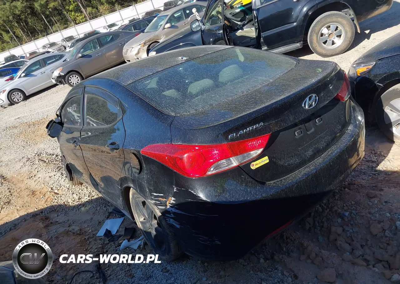 2013 Hyundai Elantra Gls VIN:5NPDH4AE2DH271629 - 3