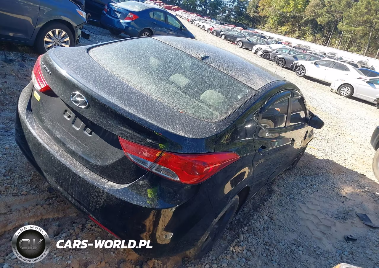 2013 Hyundai Elantra Gls VIN:5NPDH4AE2DH271629 - 4