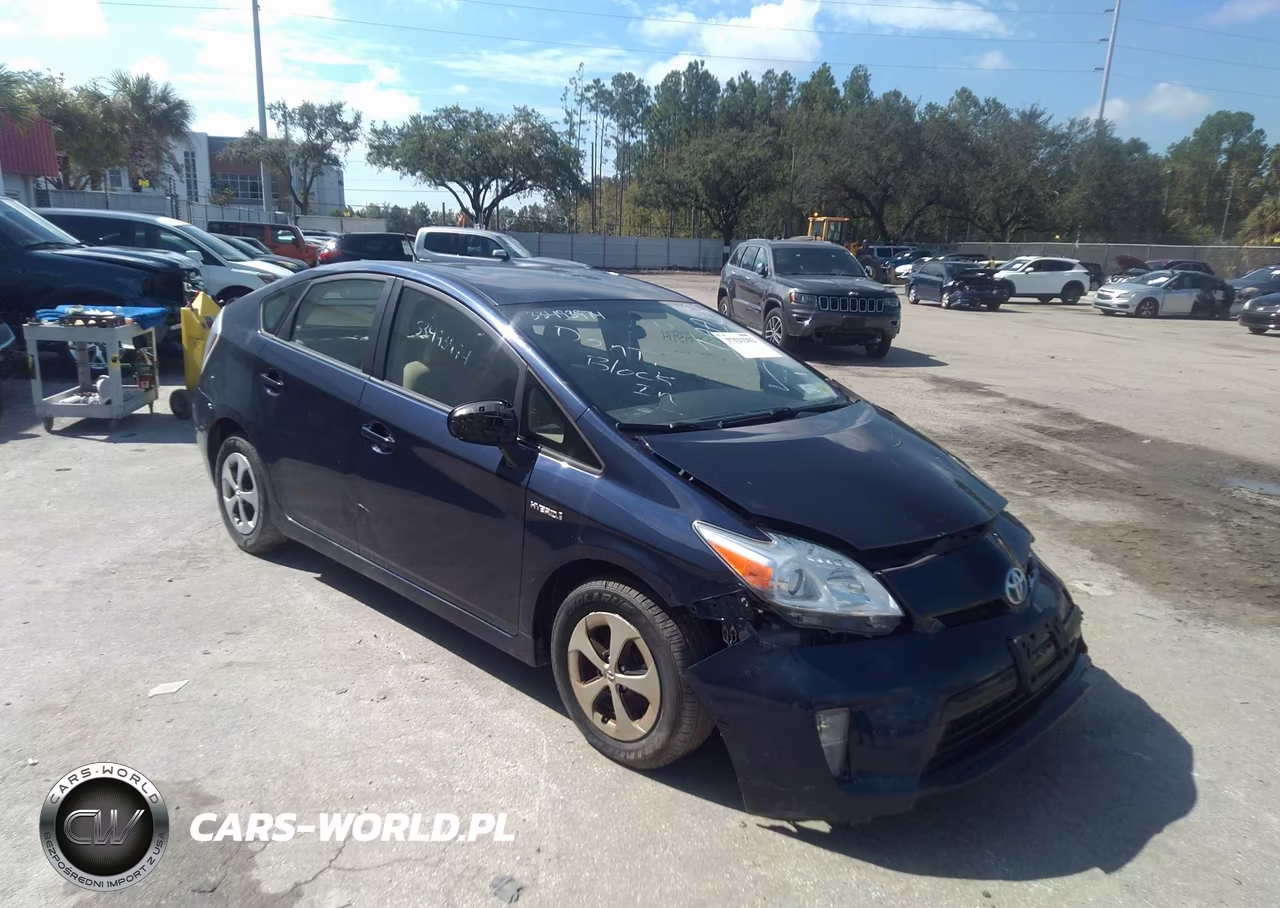 2015 Toyota Prius Three – zdjęcie 1 z 16