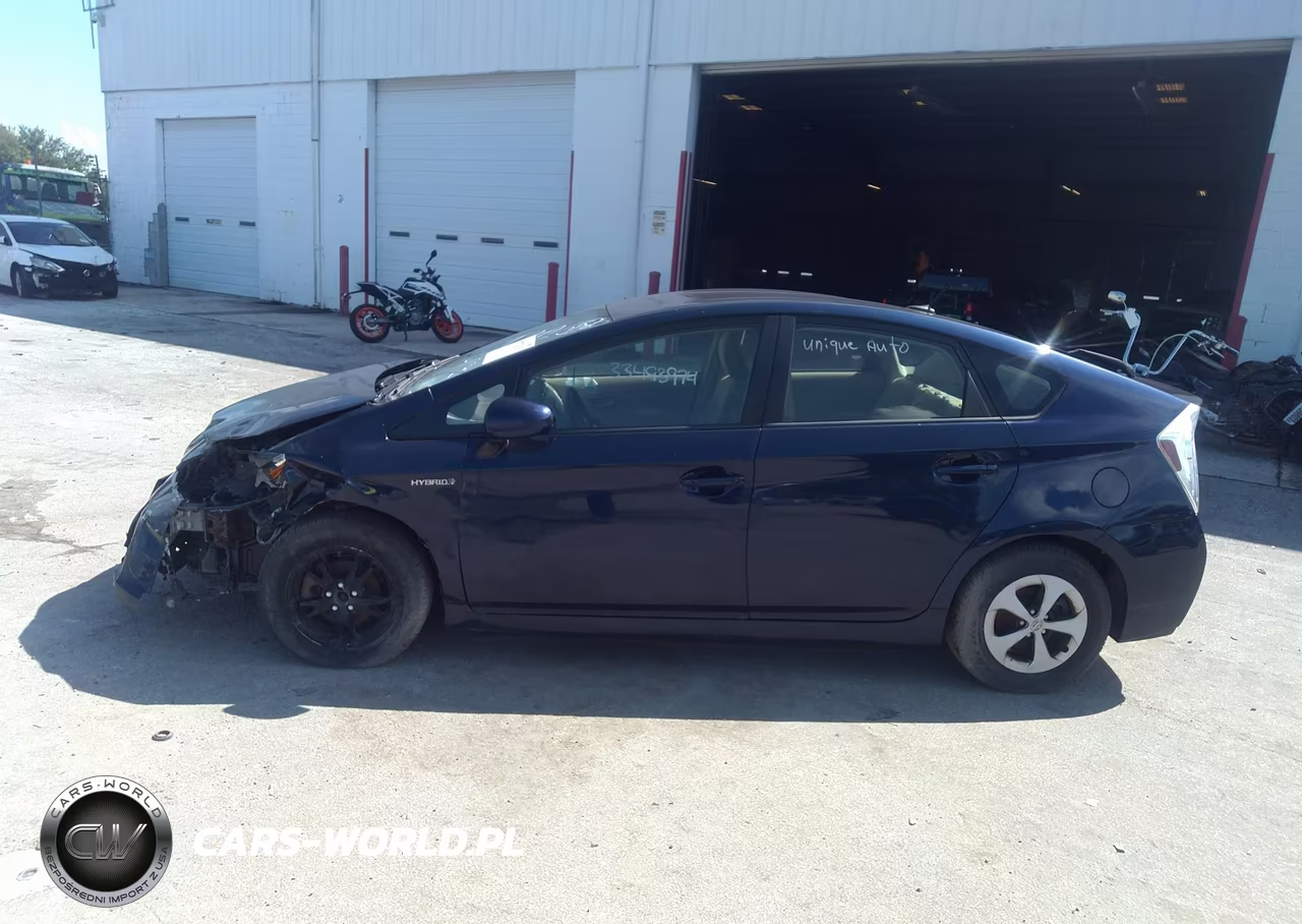 2015 Toyota Prius Three VIN:JTDKN3DU2F0464649 - 14