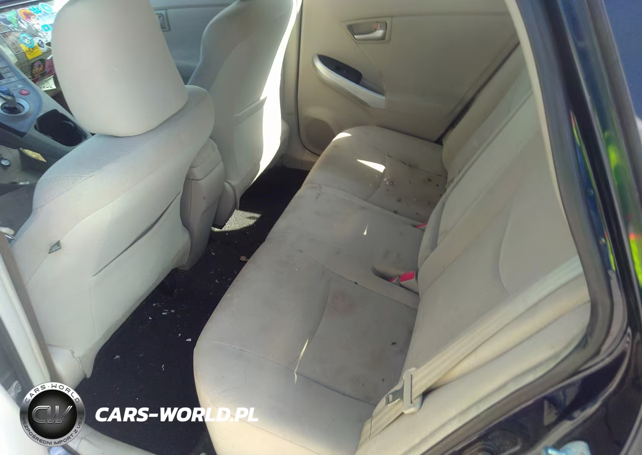 2015 Toyota Prius Three VIN:JTDKN3DU2F0464649 - 8