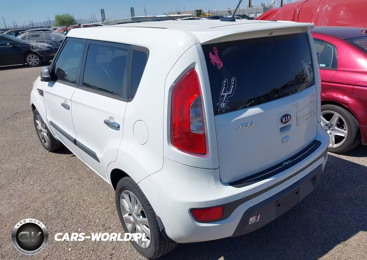 2013 Kia Soul + VIN:KNDJT2A6XD7541712 - 3