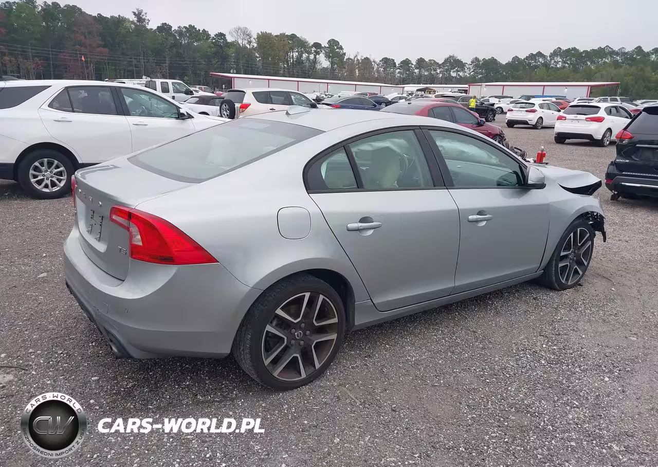 2018 Volvo S60 T5 Dynamic VIN:YV126MFL2J2453326 - 4