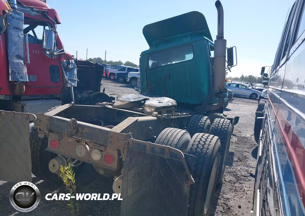 1996 International 8000 8200 VIN:1HSHGALR1TH296335 - 4