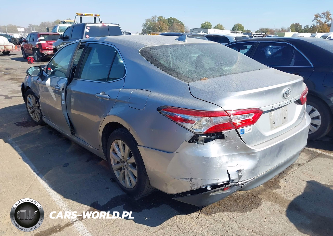 2019 Toyota Camry Le VIN:4T1B11HK5KU786399 - 3