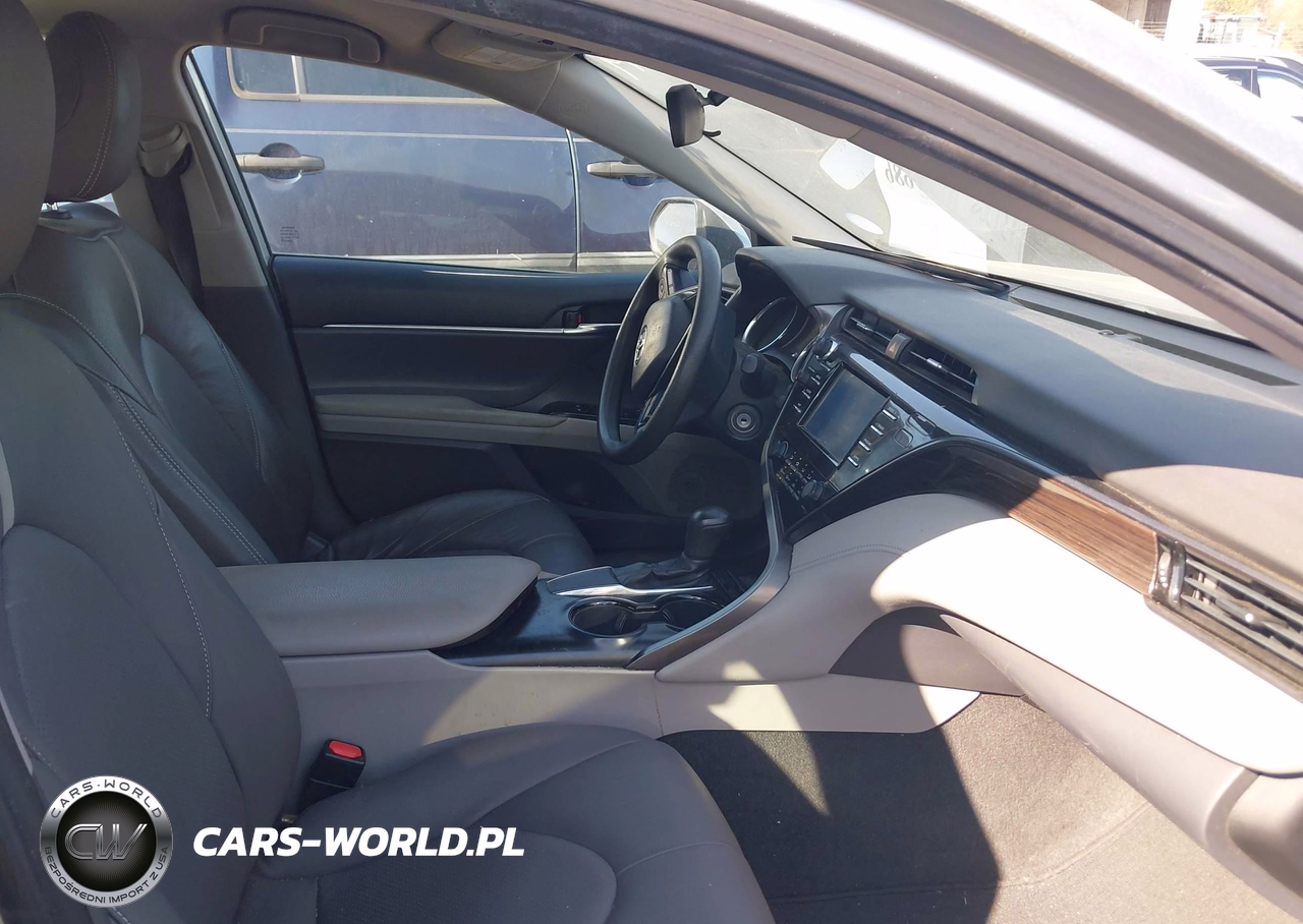 2019 Toyota Camry Le VIN:4T1B11HK5KU786399 - 5