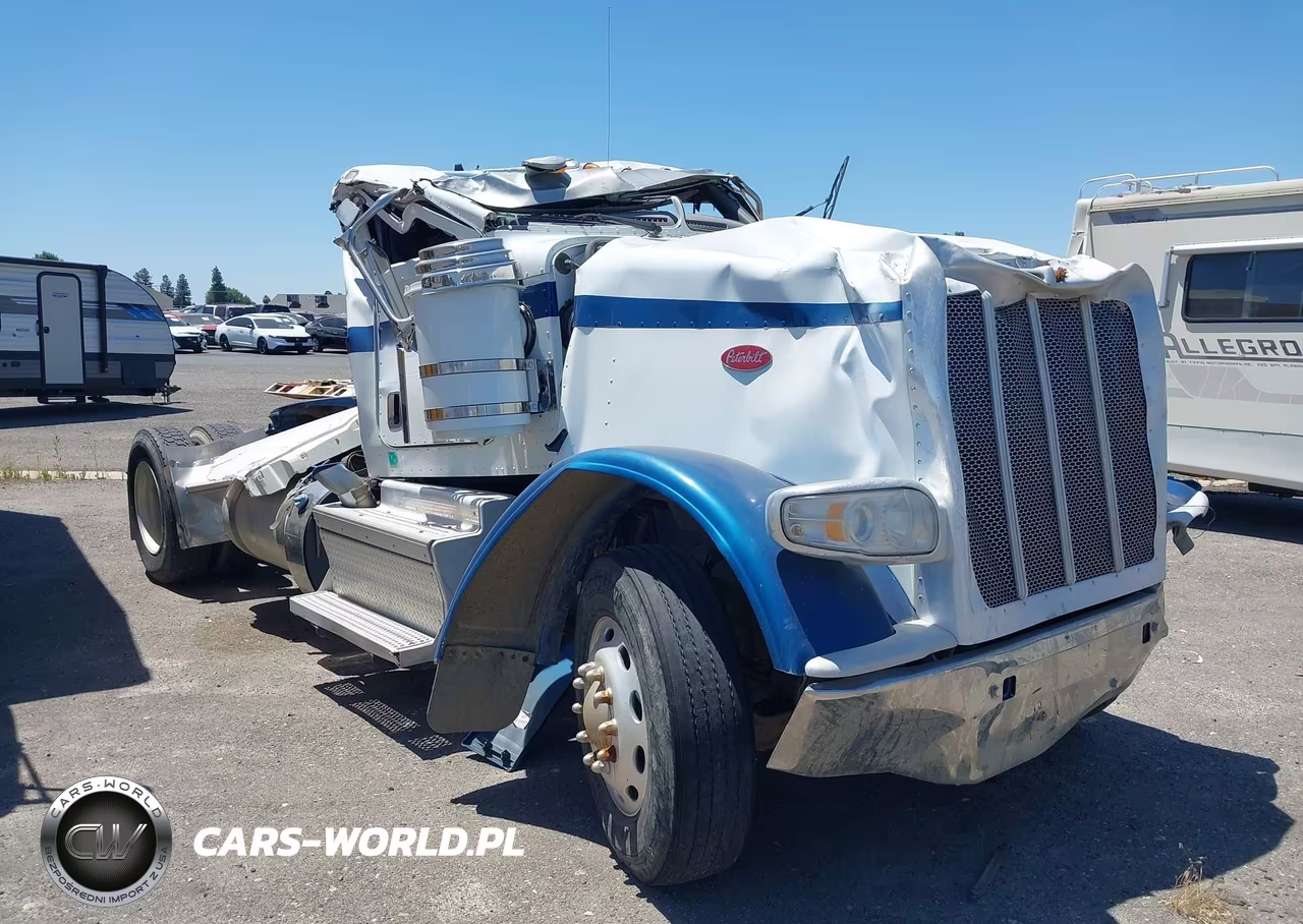 2023 Peterbilt 389