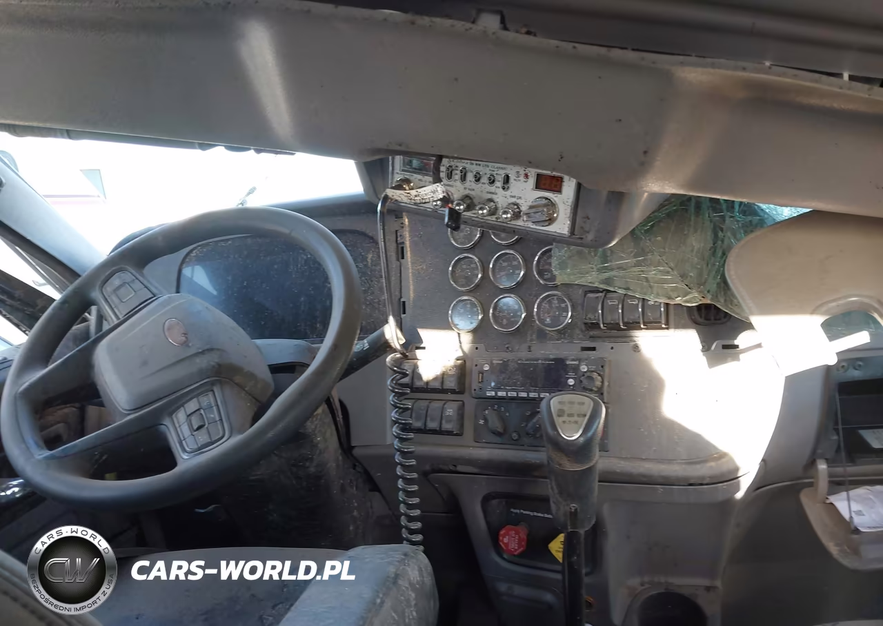2023 Peterbilt 389 VIN:1XPXA48X0PD818673 - 5