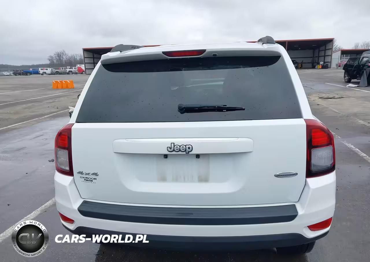 2015 Jeep Compass Latitude VIN:1C4NJDEB2FD393389 - 17