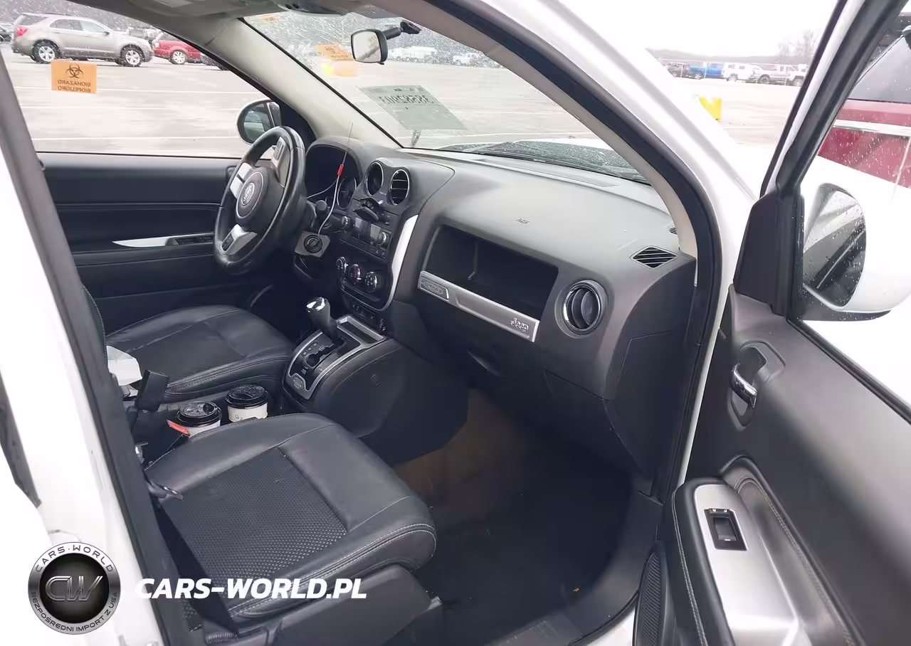 2015 Jeep Compass Latitude VIN:1C4NJDEB2FD393389 - 5