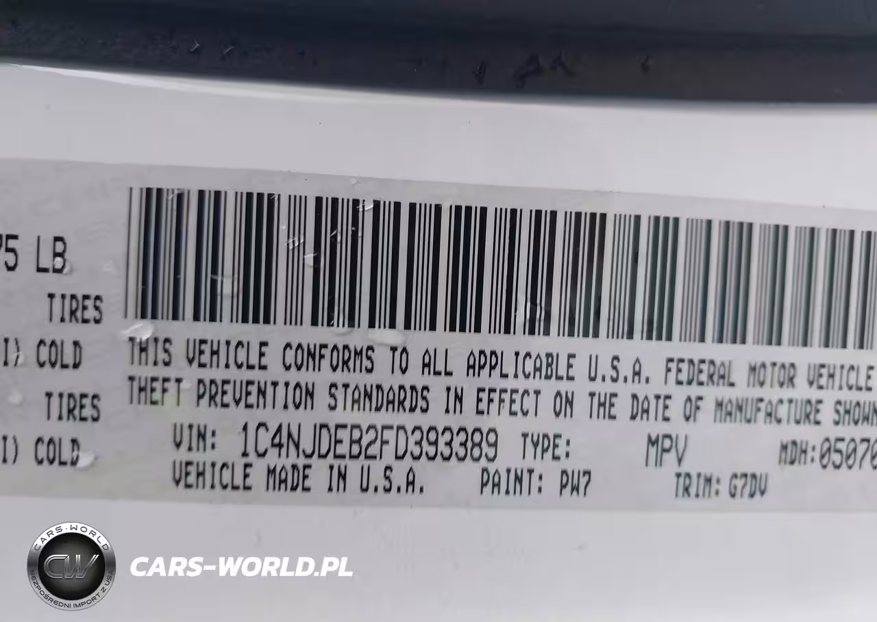 2015 Jeep Compass Latitude VIN:1C4NJDEB2FD393389 - 9