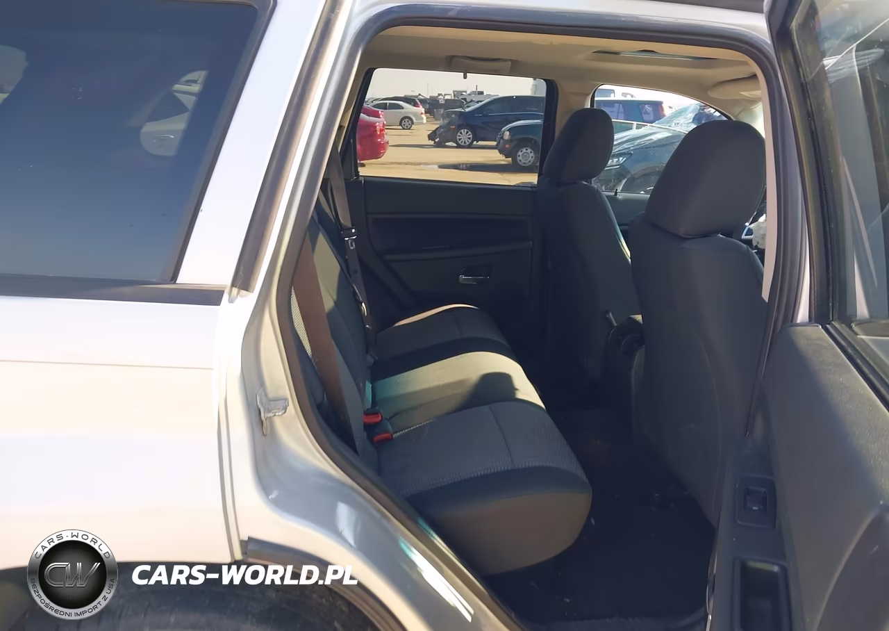 2009 Jeep Grand Cherokee Laredo VIN:1J8GS48K09C555248 - 8