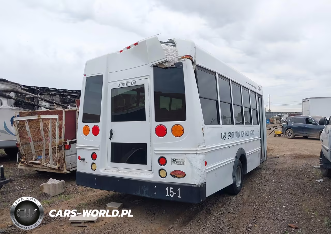 2015 Chevrolet Express Cutaway 3500 VIN:1GB3G3BG8F1106854 - 12