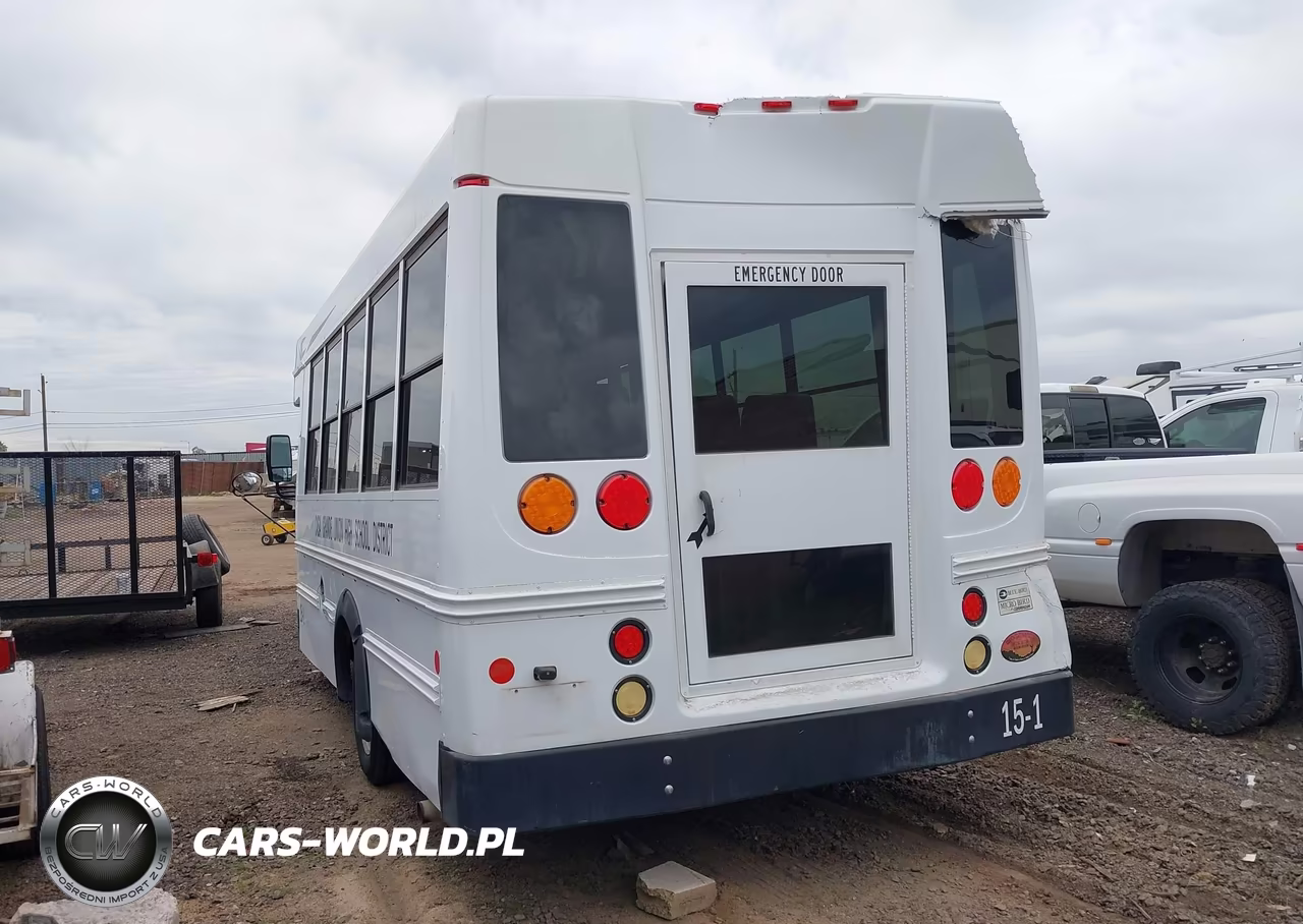 2015 Chevrolet Express Cutaway 3500 VIN:1GB3G3BG8F1106854 - 3