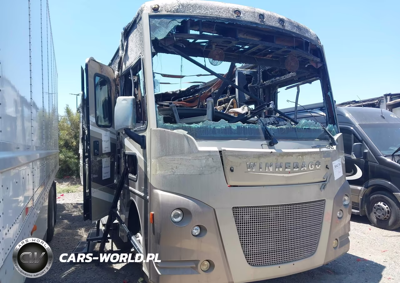 2017 Winnebago F53 – zdjęcie 1 z 13